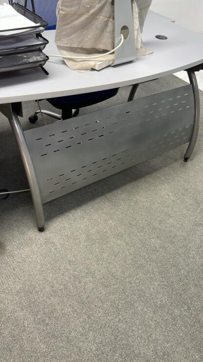 3BS office Desk - Image 4