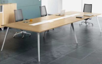 240*120 table, 3 cm thick, on a metal chassis