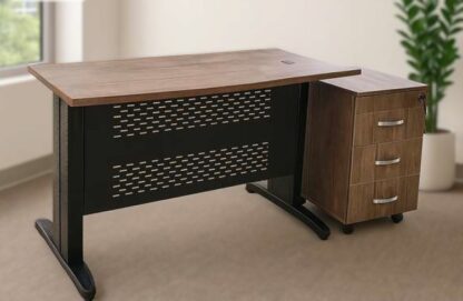 Desk, steel chassis without drawers