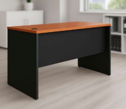 Empty desk with 17mm legs 100*60